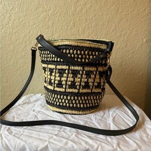 Nordstrom Woven Straw Bucket Crossbody Bag Black Tan Boho